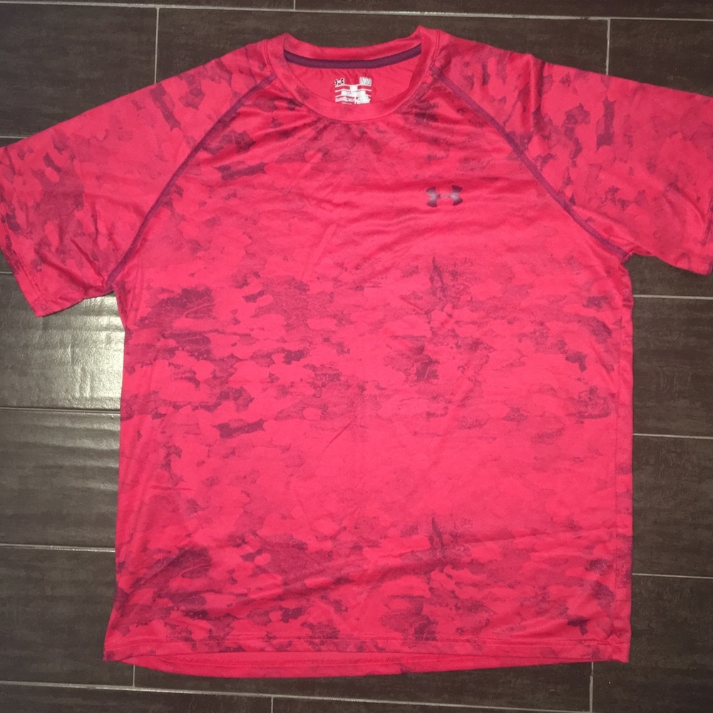 Men’s short sleeve Under Armour shirt